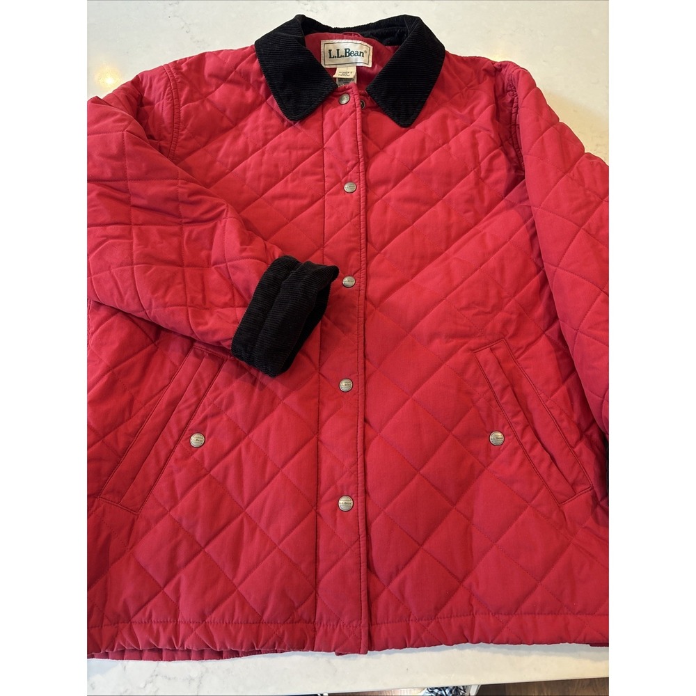 LL Bean Red Quilted Barn Jacket Womens M Corduroy Trim Thermore OHJ05 Chore Coat